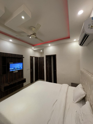 Bedroom 2, Hotel AV Continental, Sahibzada Ajit Singh Nagar
