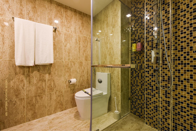 Bathroom 3, Grand Avenue Condo by Bormon, Pattaya