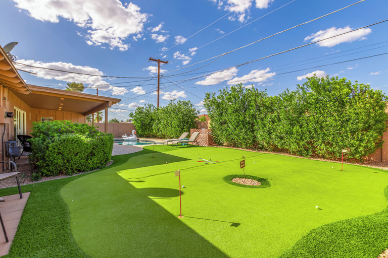 Interior 2, Games Galore - Old Town Scottsdale - Pool - Mini Golf & More!, Maricopa