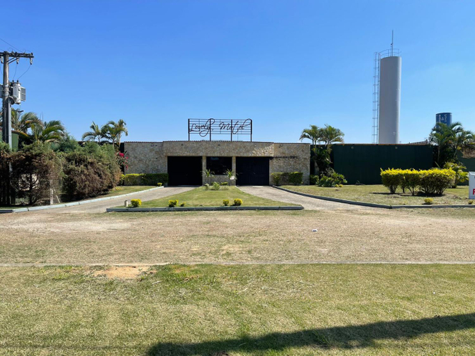 Others 3, Lovely Motel - 7,5km do Santuario Nacional, Roseira