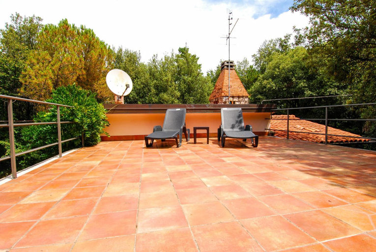 Others 5, Monte Malbe Charming Villa with Garden and Parking, Perugia