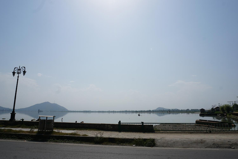 Others 3, Aubiz Villa, Srinagar