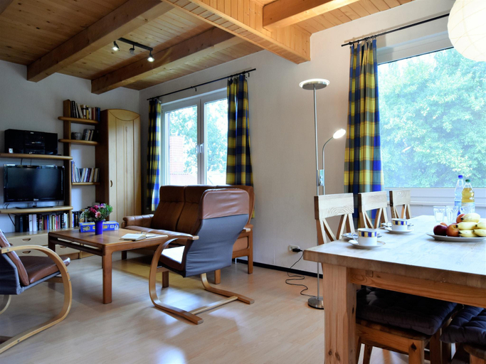 Others 5, Luxuriose Ferienwohnung in Boddin mit Garten, Rostock