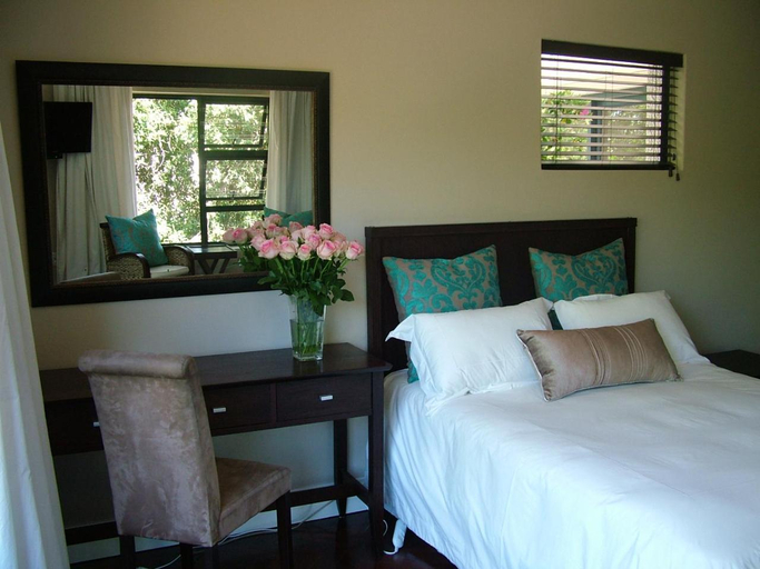 Others 5, Inverness Manor, City of Cape Town