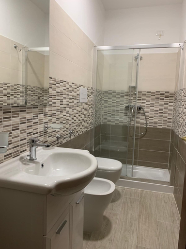 Bathroom 4, il Corticato, Salerno
