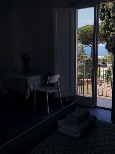 Others 3, Salsedine Maison D'Hotes, Salerno