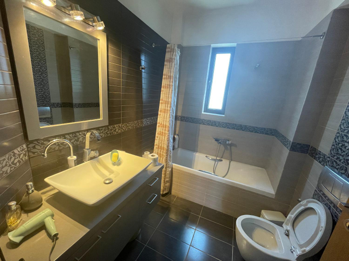 Others 3, Maos Home airport free shuttle, Attica