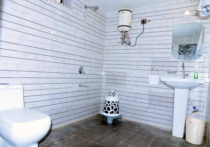 Bathroom, Garh Rajputana Camp, Jaisalmer