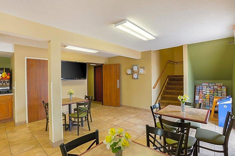Others 4, Rodeway Inn & Suites, Buffalo