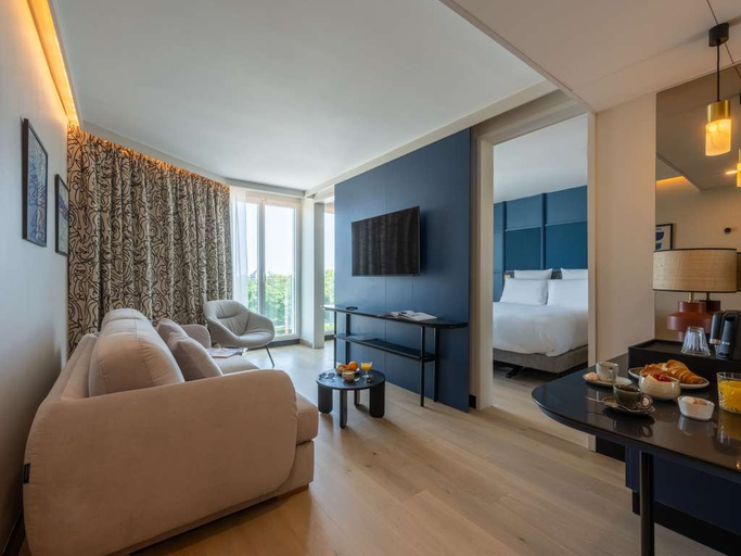 Bedroom 3, Mercure La Rochelle Vieux-Port Hotel, Charente-Maritime