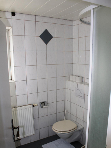 Others 3, B&B Wolfsberg, Wolfsberg