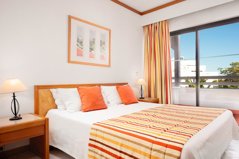 Bedroom 3, Muthu Oura Praia Hotel, Albufeira