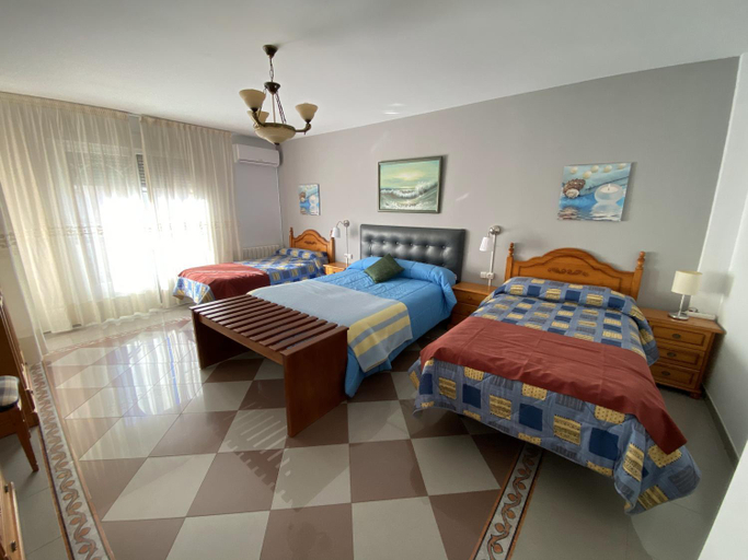 Others 4, Villa Caniles, Granada