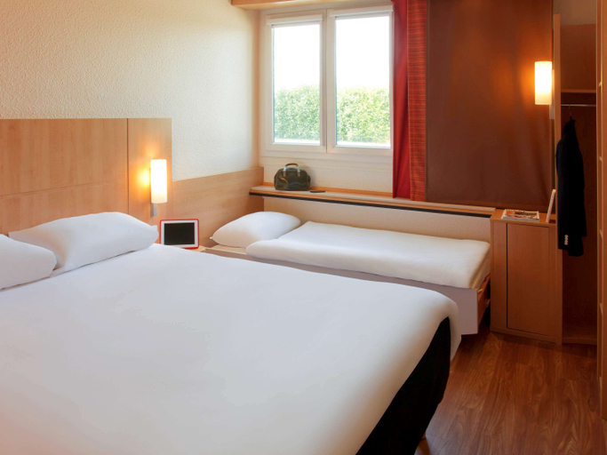 Bedroom 4, ibis Roanne, Loire