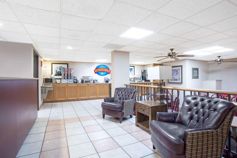 Public Area 3, Baymont by Wyndham Hays, Ellis