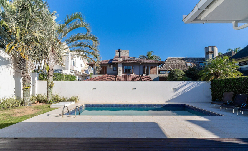 Pool 5, 4B House w Pool in Jurere Internacional Mer0671, Florianopolis