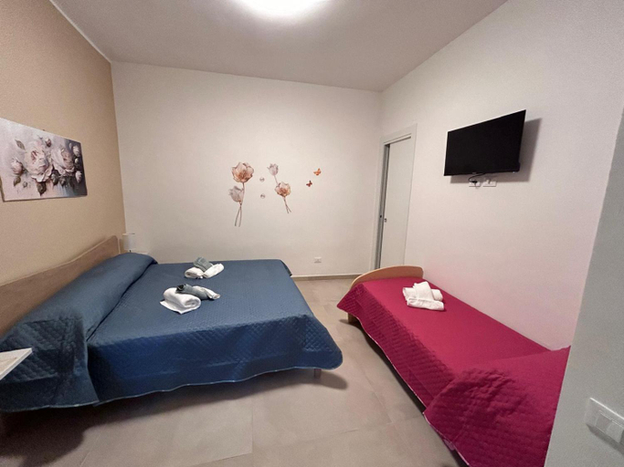 Others 3, casa johrico, Cosenza