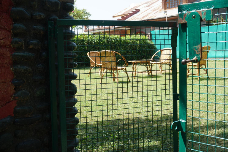 Others 2, Aubiz Villa, Srinagar