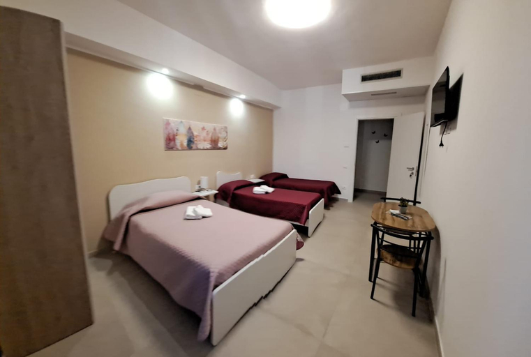Others 5, casa johrico, Cosenza