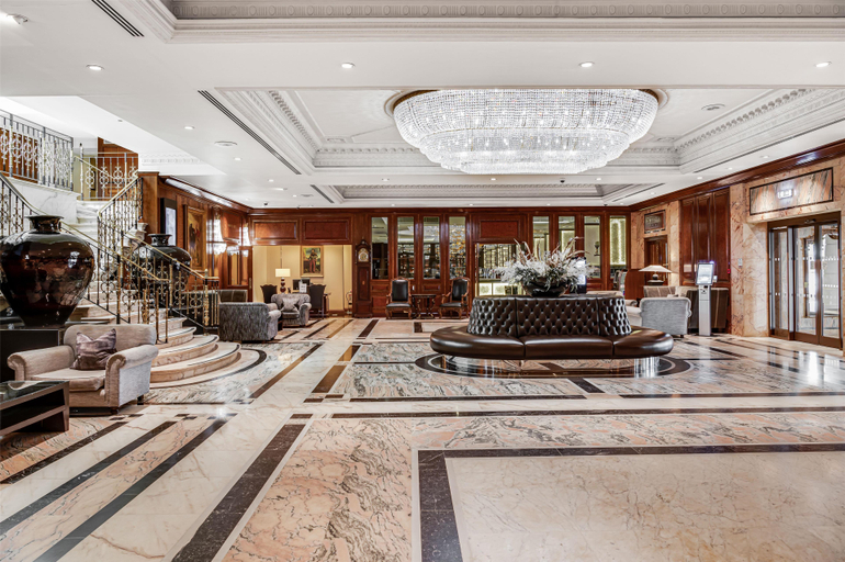 Public Area 5, Radisson Blu Hotel, London Heathrow, London