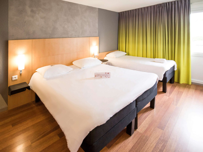 Bedroom 3, ibis Rennes Beaulieu, Ille-et-Vilaine