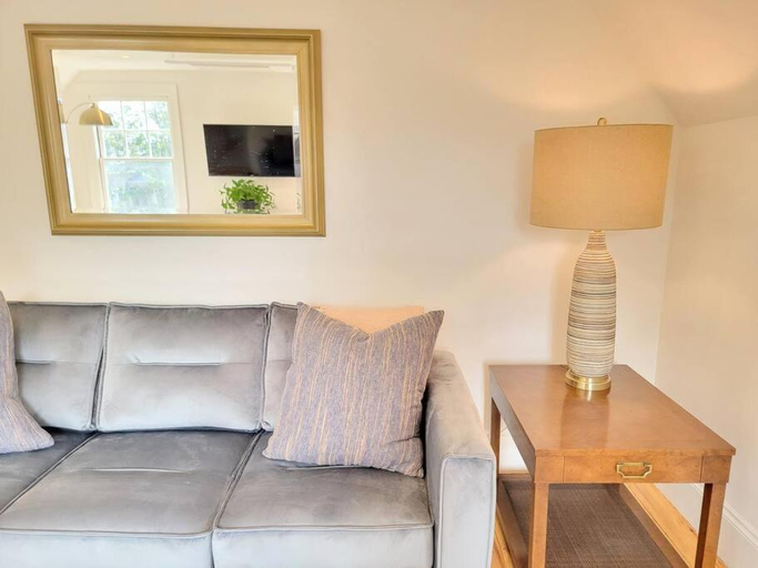 Others 5, Spacious West End Loft in Charming Family Home, Cumberland