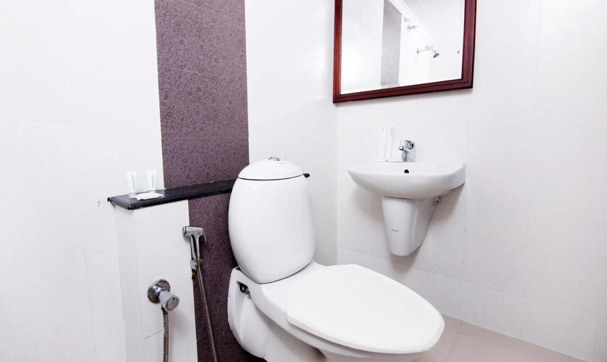 Bathroom 3, Hotel Center Point, Ernakulam
