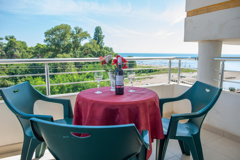 Others 3, Villa Fici