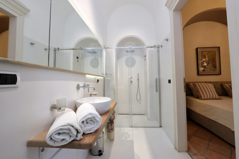 Others 2, Casa Raiola Ercolano Luxury Rooms & Spa, Napoli