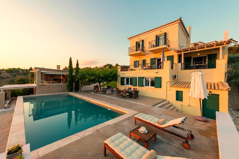 Others 4, Myrtoan Pelagos Villa, Peloponnese