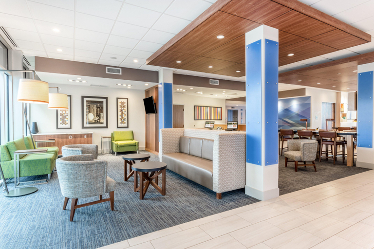 Public Area, Holiday Inn Express & Suites SPRINGFIELD NORTH by IHG, Greene