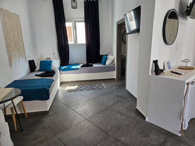 4, Eris Studios, South Aegean