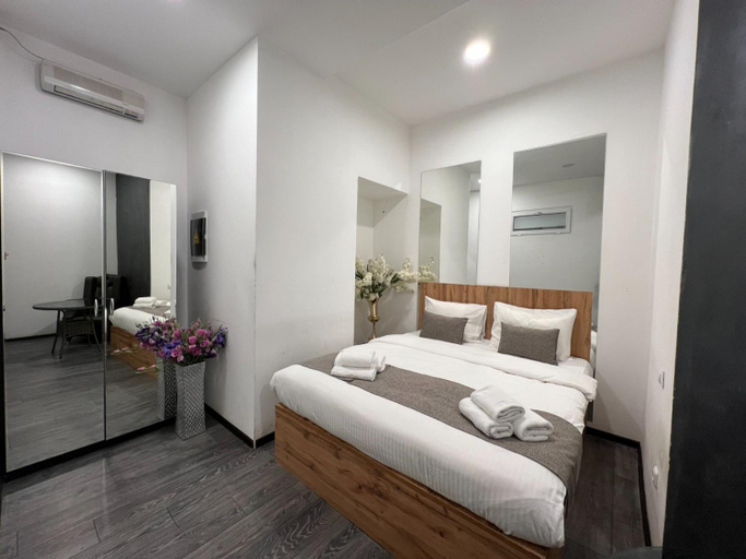 Others 3, YVN Tumanyan Hotel, Yerevan