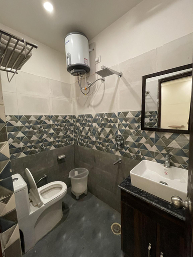 Bathroom 3, Hotel AV Continental, Sahibzada Ajit Singh Nagar