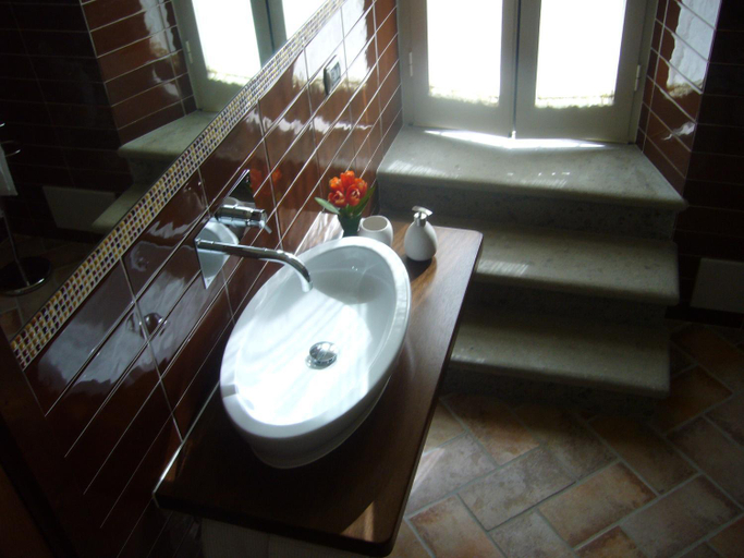 Bathroom 3, BeB I Giardinetti, Viterbo