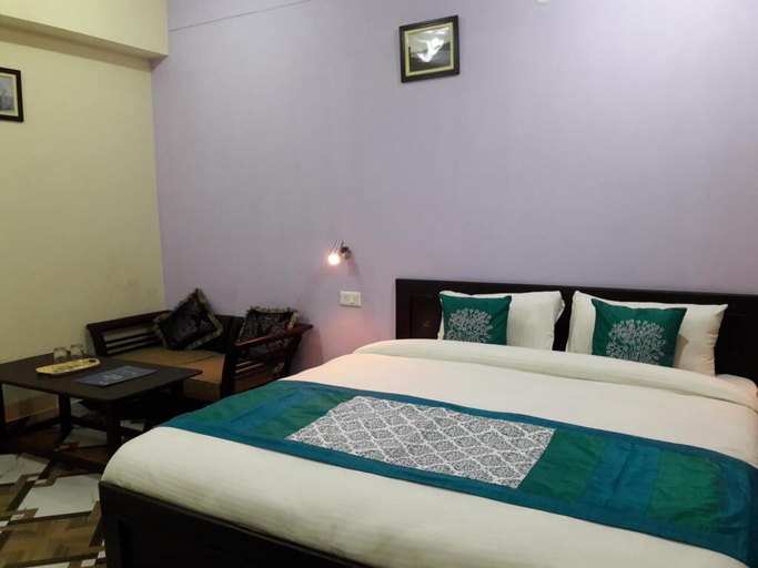 Bedroom 5, Hotel Avlokan, Nainital