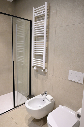 Bathroom 4, At Home Navona, Rome