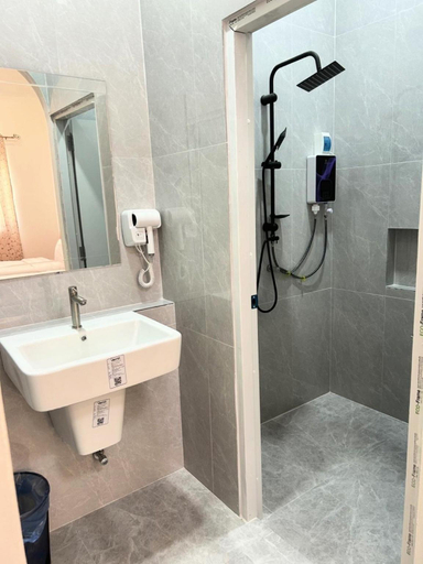 Bathroom 2, Cattleya Resort, Kantharalak