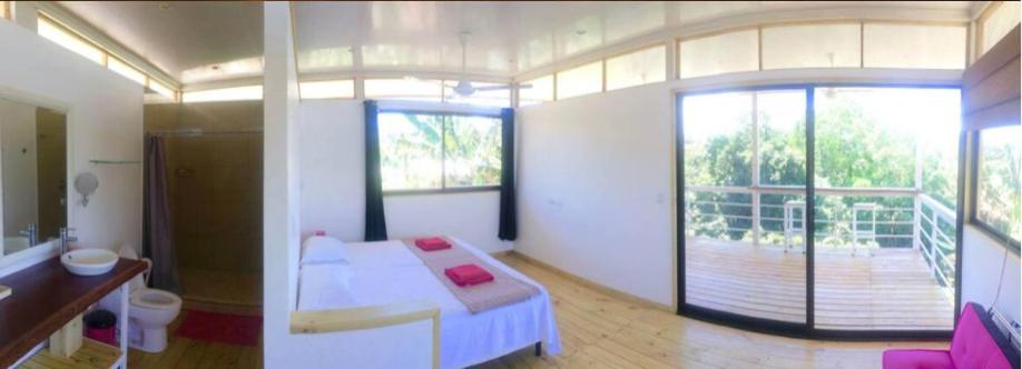 Others 2, Cabinas Mangos, Golfito