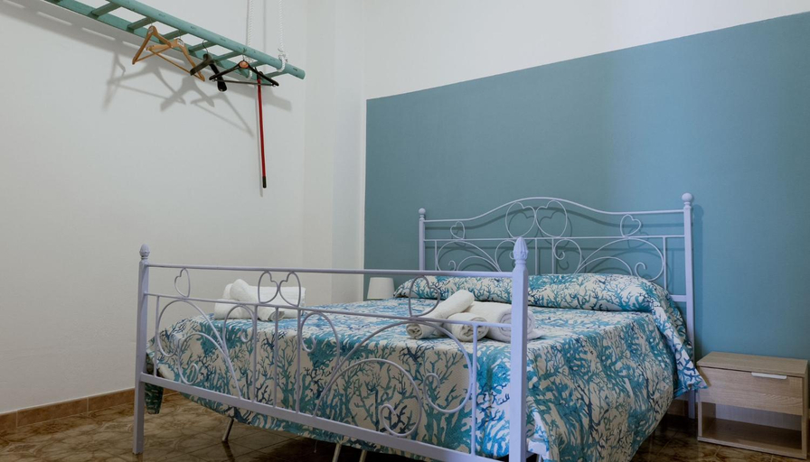 Others 4, Umari Rooms, Trapani