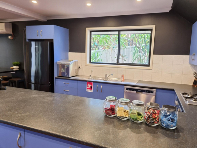 Bedroom 2, Blue Wren Lodge Waratah, Newcastle - Throsby