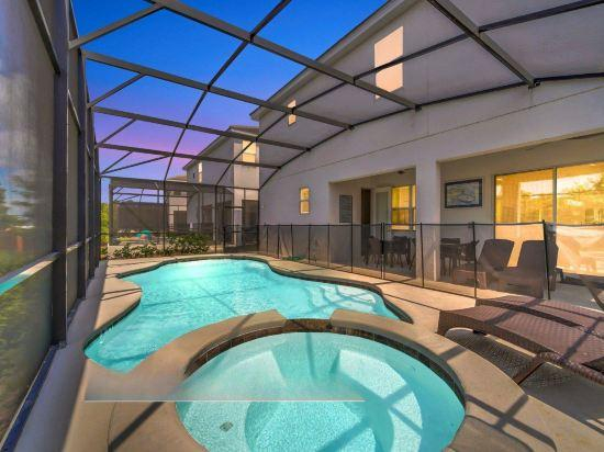 2, Stunning Bright Family Home Sleeps 25 BL102, Osceola
