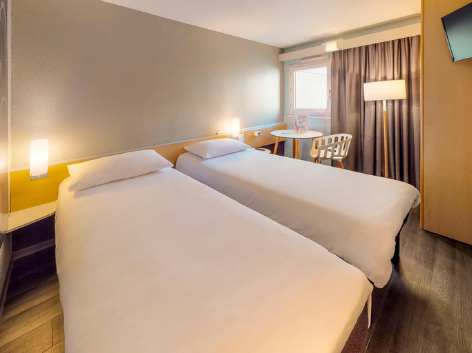 Bedroom 4, ibis Thonon Evian, Haute-Savoie