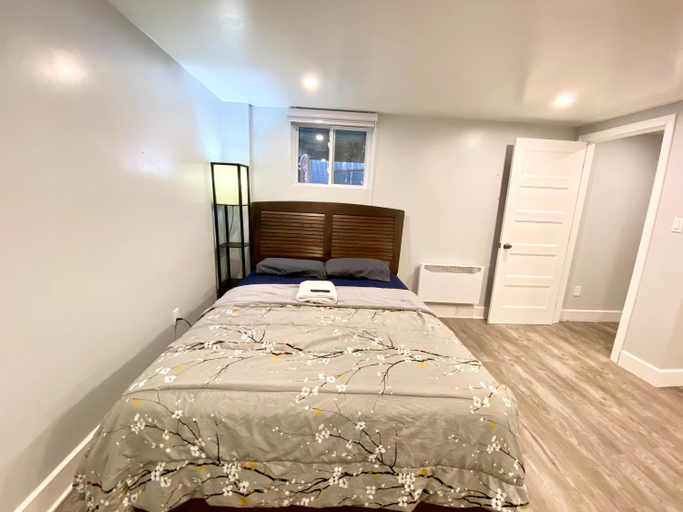 Others 2, MontREAL HOMES - Affordable Rooms, Smart TV, Shared Kitchen, Montréal