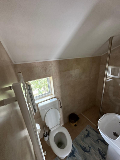 Others 2, Budan 3 Rooms, Curtea De Arges