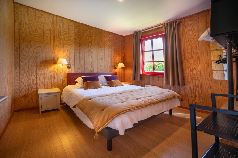 Bedroom 5, Domaine Du Val, Somme
