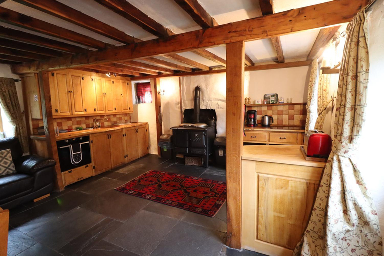 Others 5, Bryngolau, Carmarthenshire