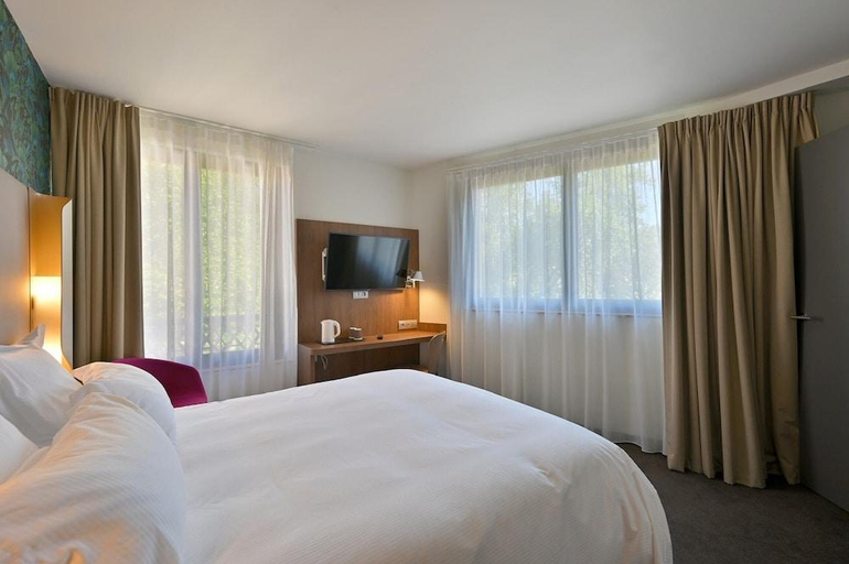 Others 5, Park Hotel, Pyrénées-Orientales