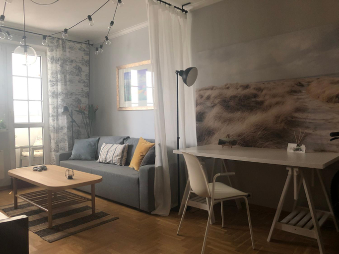 Others 4, B&B on Novocheremushkinskaya 50, South-Western