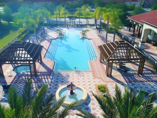 3, Stunning Bright Family Home Sleeps 25 BL102, Osceola